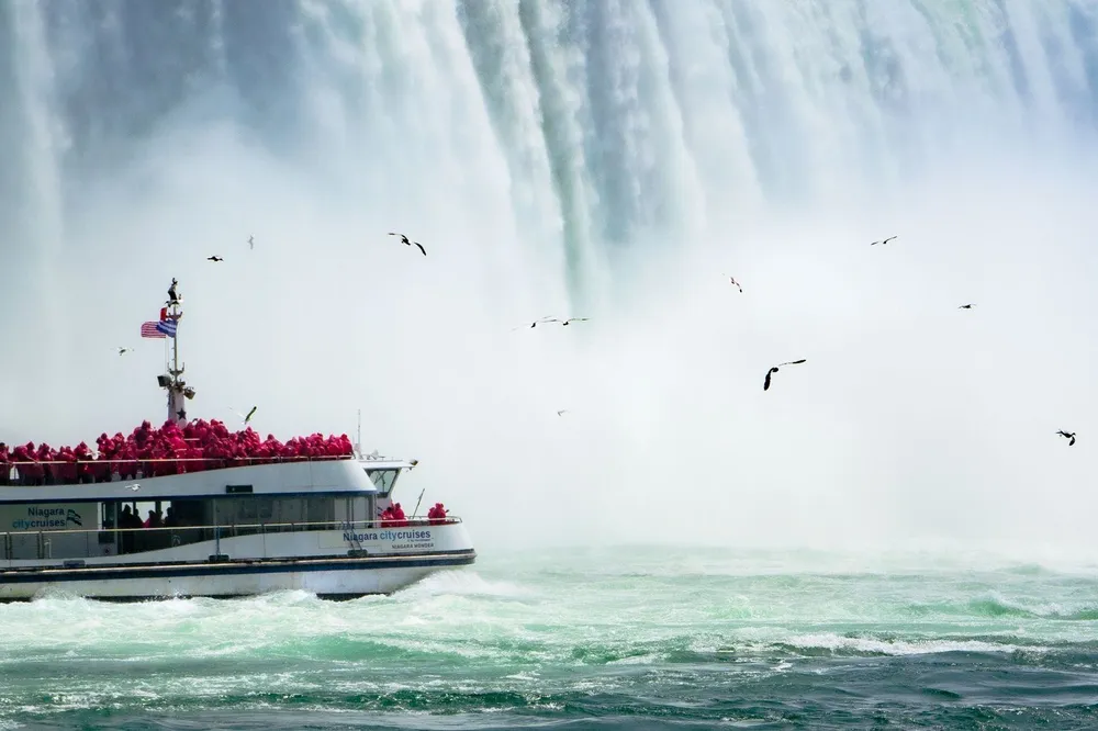 Niagara boat entering the mist at base of Horseshoe Falls