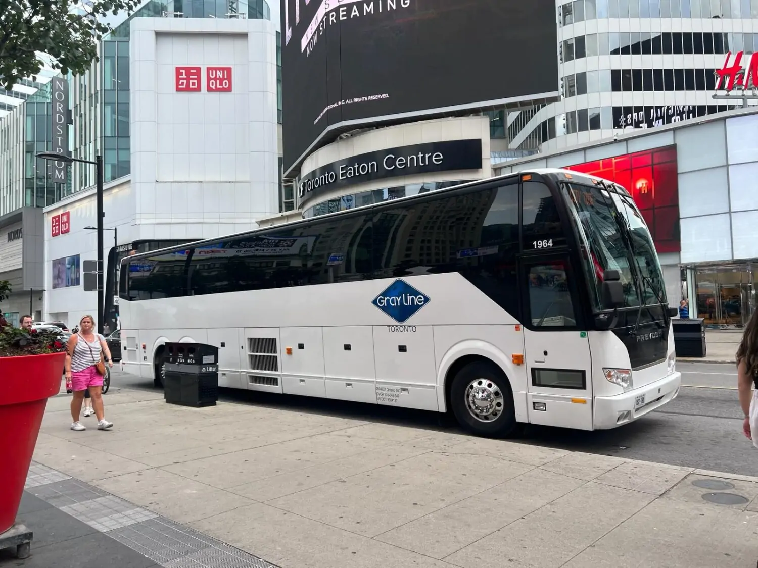 Gray Line Toronto Bus at Eaton Centre