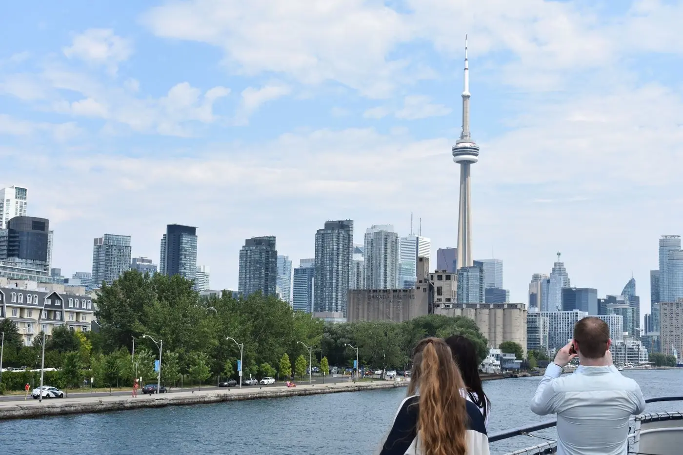 Sightseeing harbour cruise with CN Tower view
