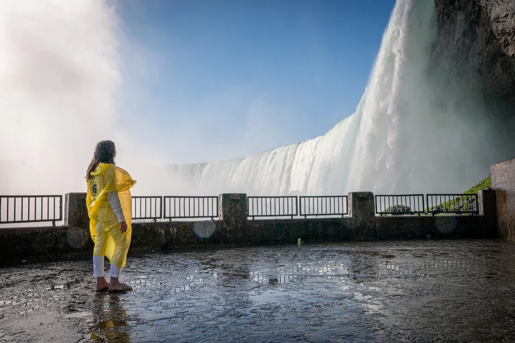 Viewing platform behind Horseshoe Falls with rushing water